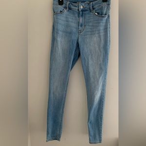Old Navy high rise super skinny jeans